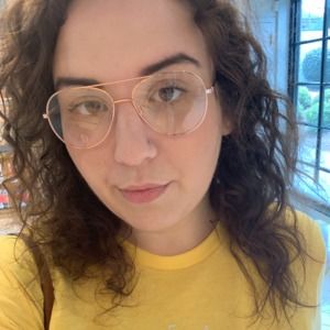 Meet your Posher, Holly